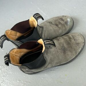 Blundstones. Womens size 8